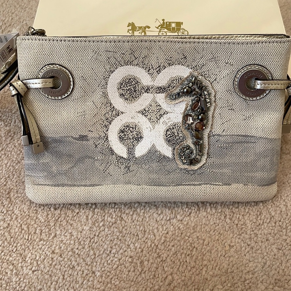 NWT COACH wristlet